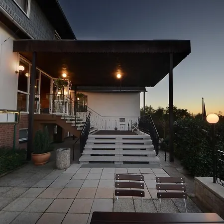 Land-gut-hotel Barbarossa Отель Келбра