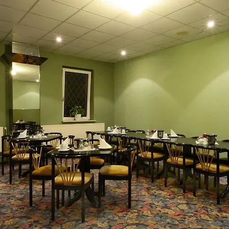 Land-gut-hotel Barbarossa Otel 3*